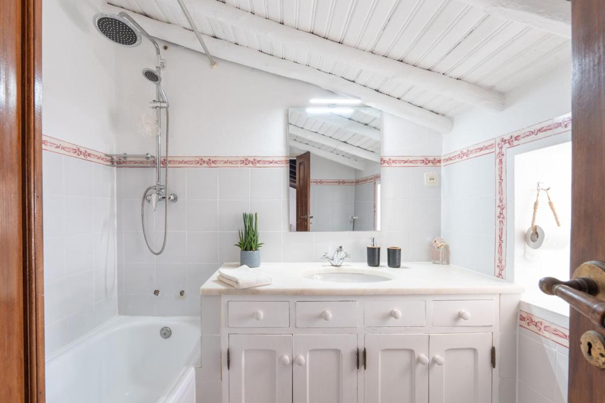 Casa Carina Espiche Bed & Breakfast エクステリア 写真